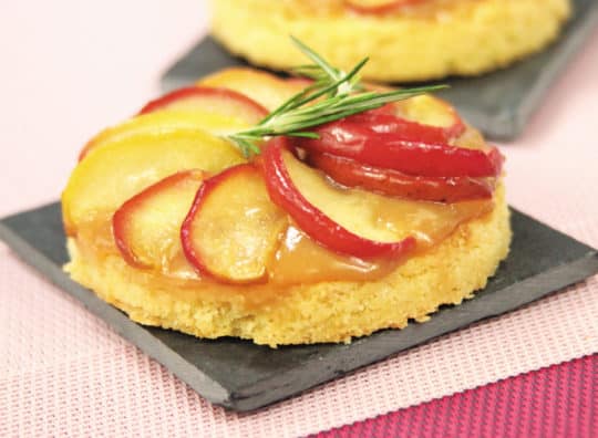 Tartelettes aux pommes et au cidre, caramel beurre salé